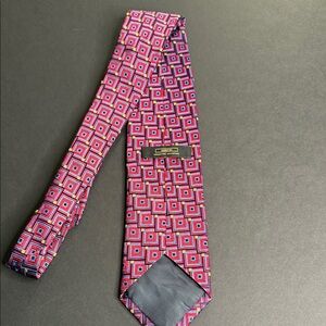 Satori Geometric Patterned Silk Tie in Pink and Red